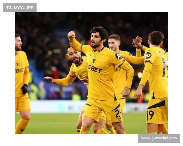 狼队攻防瘫痪,曼联客场优势明显 狼队攻防瘫痪,曼联客场优势明显